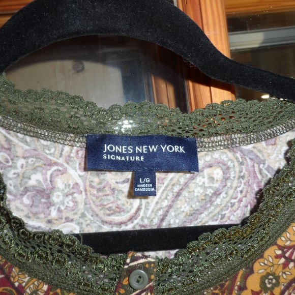 Jones New York Signature 3/4 Sleeve - Green/Gold/Berry Paisley: Size Large - Picture 6 of 6
